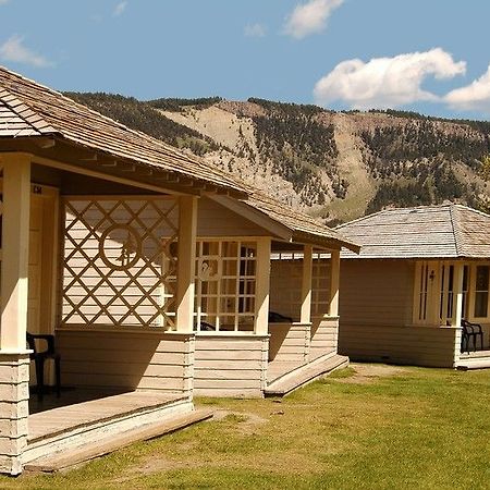 Mammoth Hot Springs Hotel Buitenkant foto