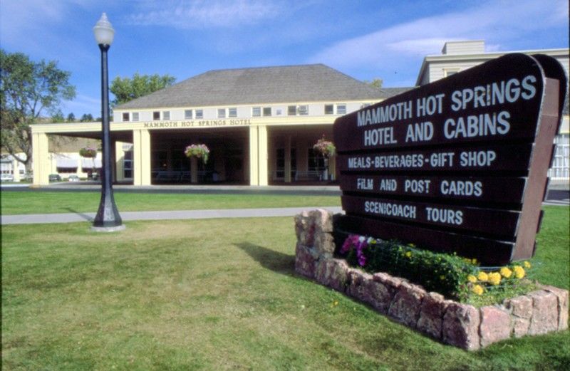 Mammoth Hot Springs Hotel Buitenkant foto